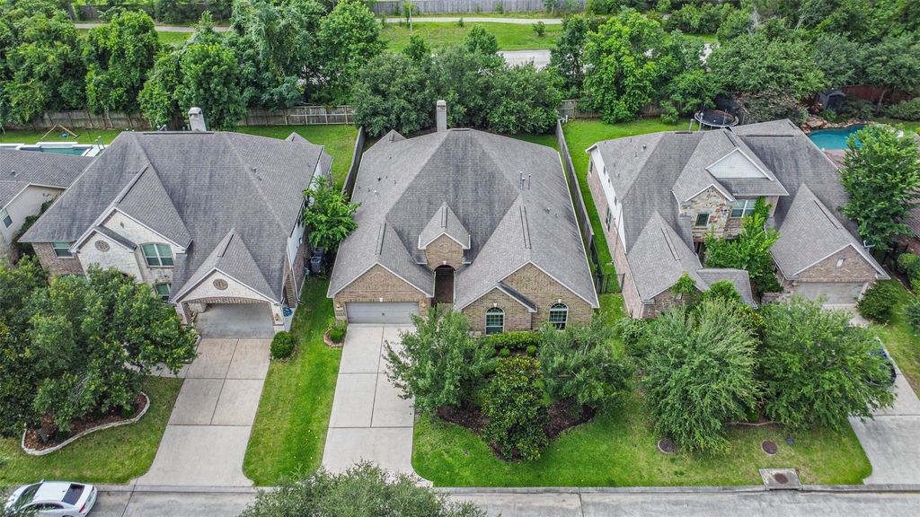 23 Langstone Place, Spring, TX 77389