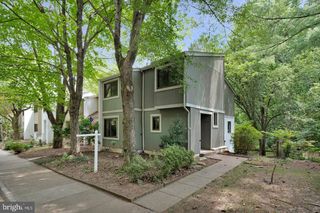 2347 MILLENNIUM LN, Reston, VA 20191