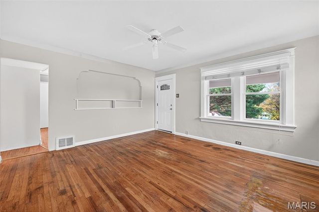 8907 Argyle Avenue, Overland, MO 63114