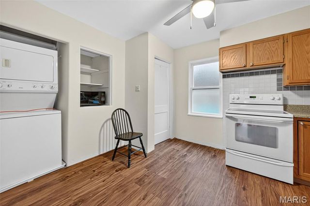 8907 Argyle Avenue, Overland, MO 63114