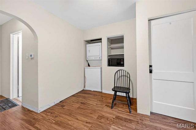 8907 Argyle Avenue, Overland, MO 63114