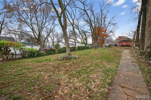 8907 Argyle Avenue, Overland, MO 63114