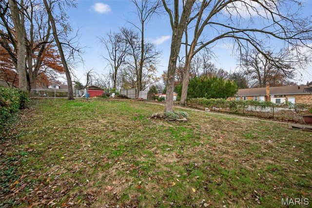 8907 Argyle Avenue, Overland, MO 63114