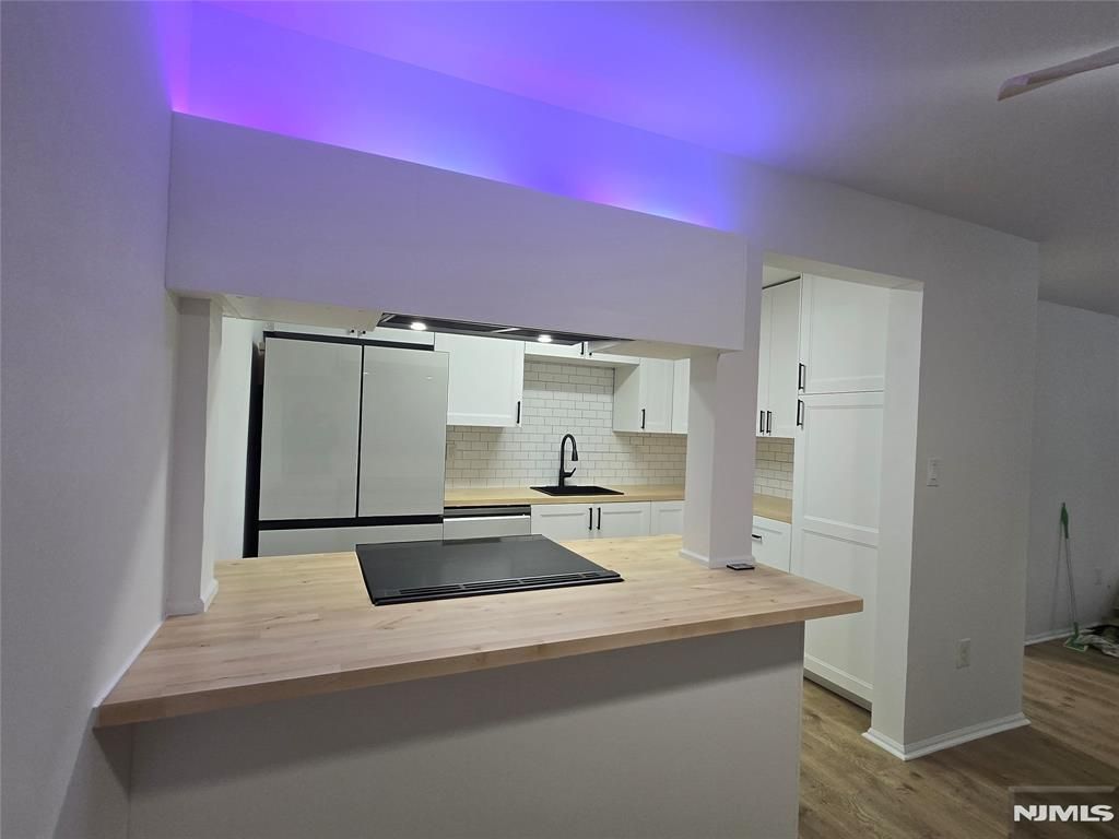 2080 Drake Court, Mahwah, NJ 07430