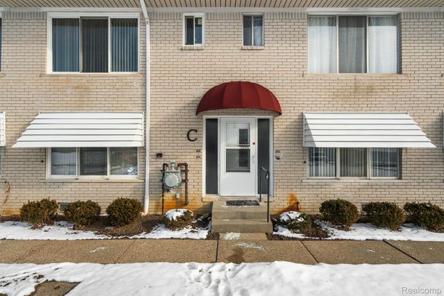 27094 Sandy Hill Ln 24, Lyon Charter Township, MI 48165