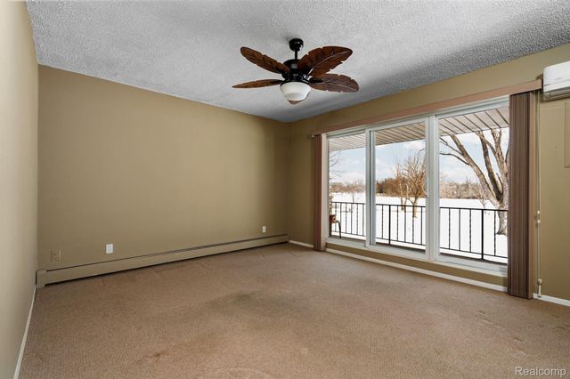 27094 Sandy Hill Ln 24, Lyon Charter Township, MI 48165