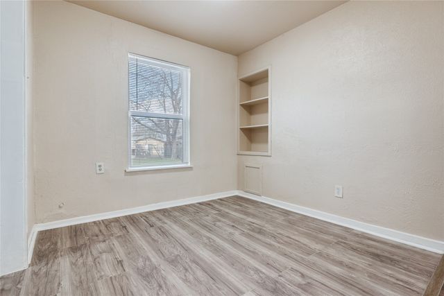 133 W Hobson Avenue, Dallas, TX 75224