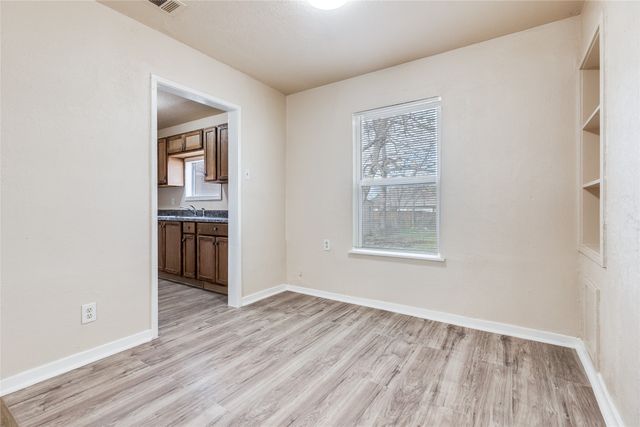 133 W Hobson Avenue, Dallas, TX 75224