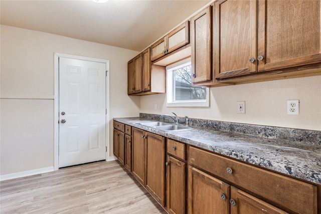 133 W Hobson Avenue, Dallas, TX 75224