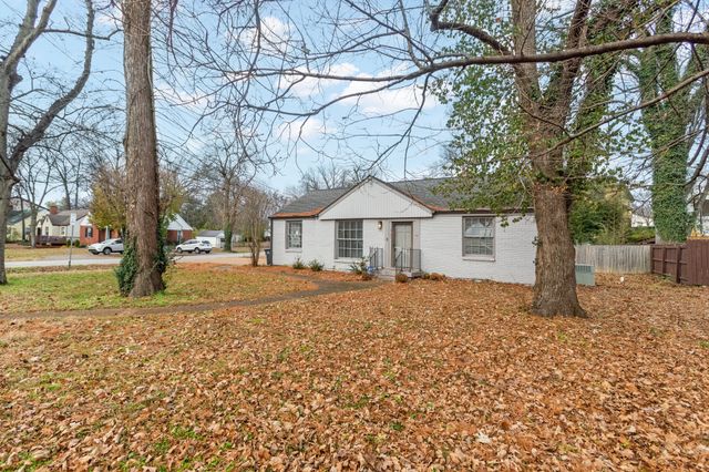 2106 Sharondale Dr, Nashville, TN 37215