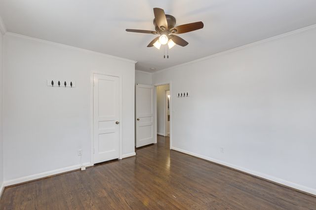 2106 Sharondale Dr, Nashville, TN 37215