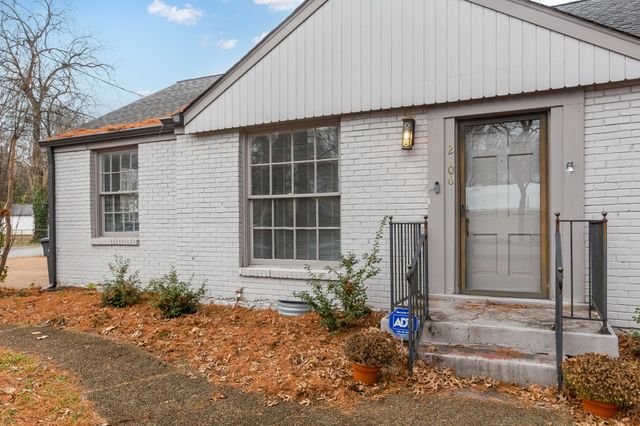 2106 Sharondale Dr, Nashville, TN 37215