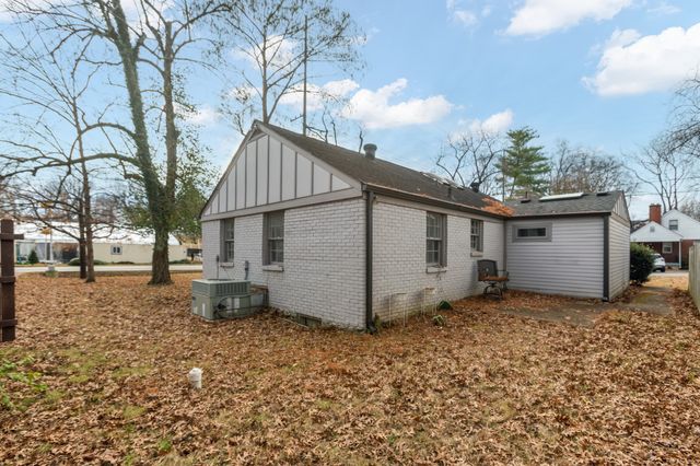 2106 Sharondale Dr, Nashville, TN 37215