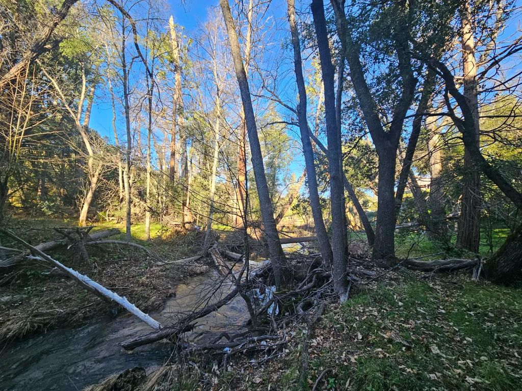 Image 14 of property listing at 8 Road 225, North Fork, CA 93643