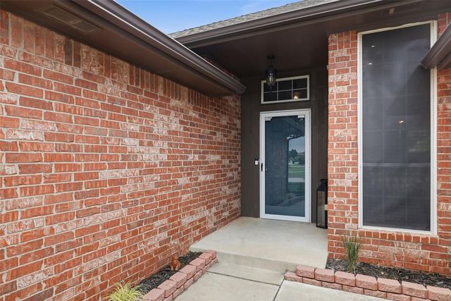 7412 Stinchcomb Drive, Oklahoma City, OK 73132