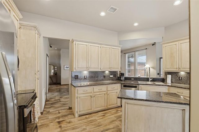 7412 Stinchcomb Drive, Oklahoma City, OK 73132
