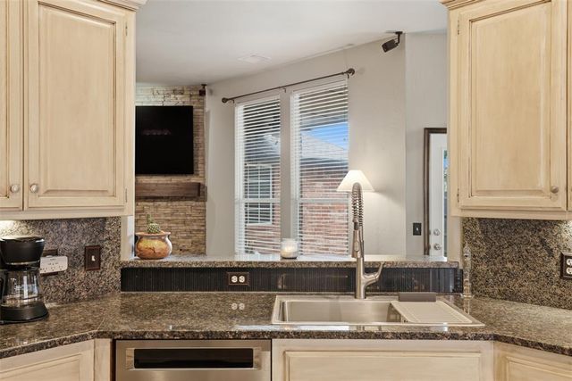 7412 Stinchcomb Drive, Oklahoma City, OK 73132