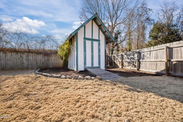 817 N King Charles Road, Raleigh, NC 27610