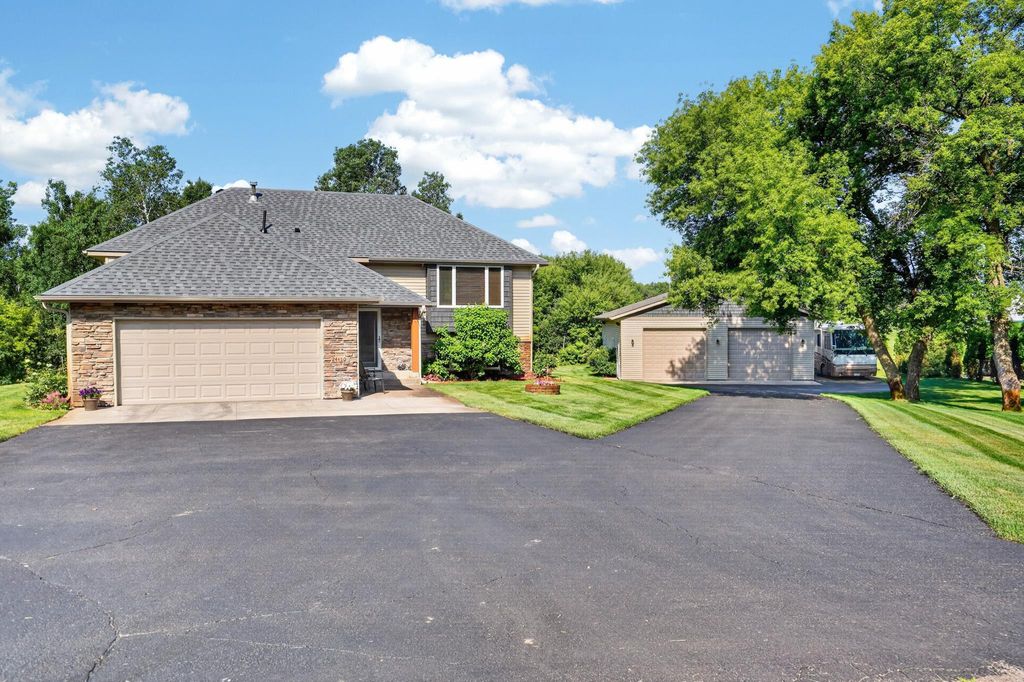 24450 Fallbrook Avenue, Forest Lake, MN 55025