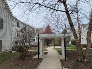 59 S Treehouse Lane S 59, Round Lake, IL 60073