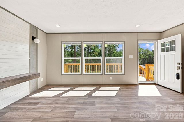 93 Foxcroft Lane, Flat Rock, NC 28792