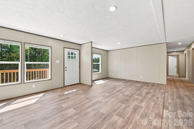 93 Foxcroft Lane, Flat Rock, NC 28792