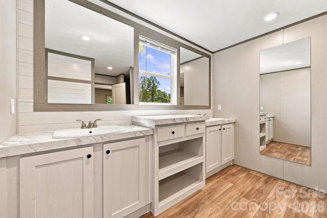 93 Foxcroft Lane, Flat Rock, NC 28792
