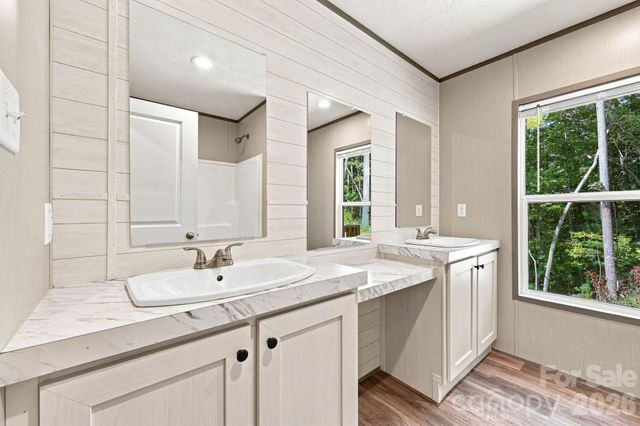 93 Foxcroft Lane, Flat Rock, NC 28792