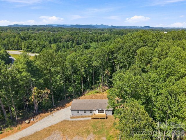 93 Foxcroft Lane, Flat Rock, NC 28792