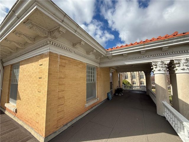 215 S 5th Street, Independence, KS 67301