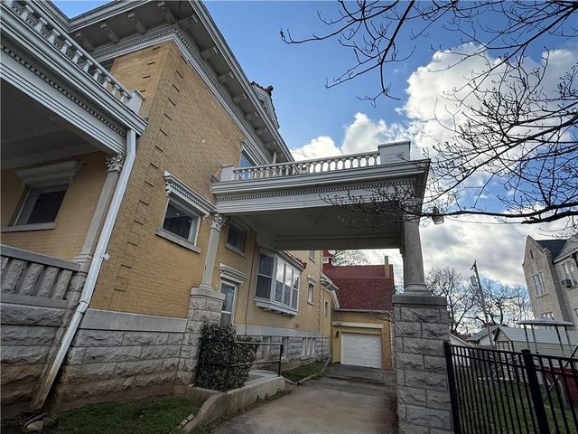 215 S 5th Street, Independence, KS 67301