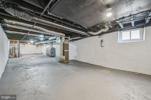 1220 S 52ND ST, Philadelphia, PA 19143