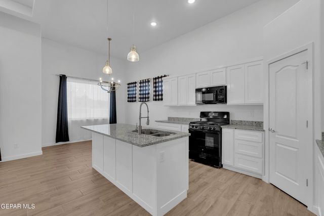 12020 Hidden Gardens Place, Socorro, TX 79927