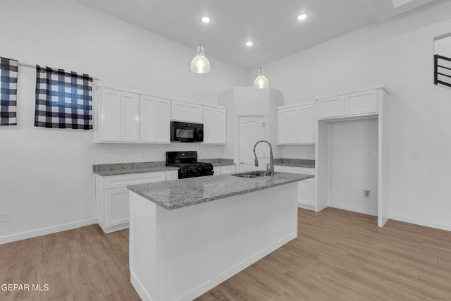 12020 Hidden Gardens Place, Socorro, TX 79927