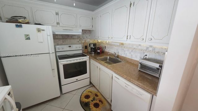 60 Markham C 60, Deerfield Beach, FL 33442