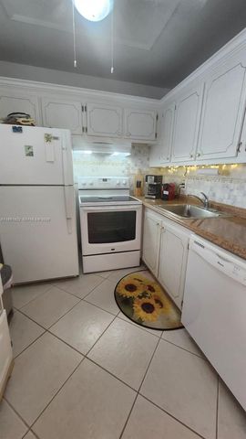 60 Markham C 60, Deerfield Beach, FL 33442