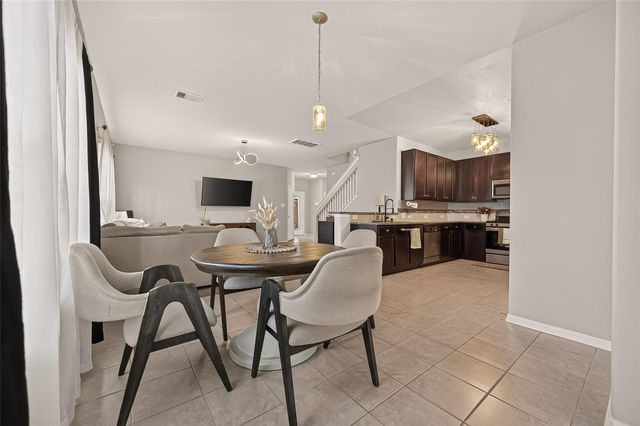 8 Desert Sun Court, Manvel, TX 77578