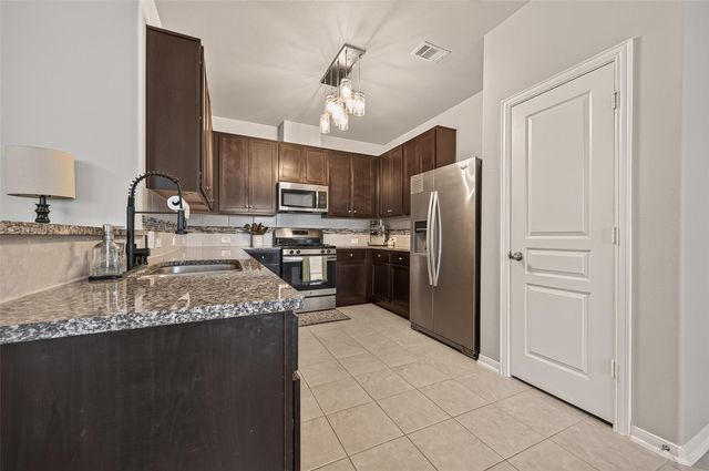 8 Desert Sun Court, Manvel, TX 77578
