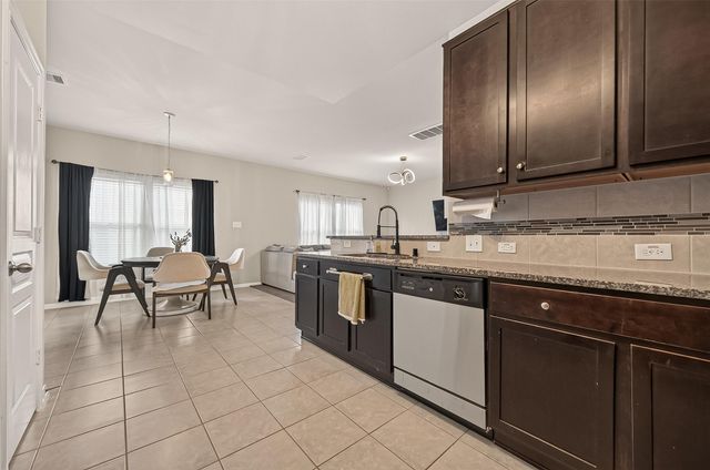 8 Desert Sun Court, Manvel, TX 77578