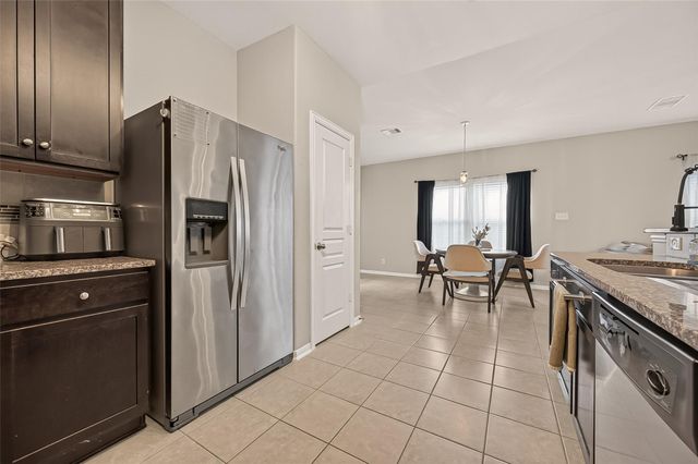 8 Desert Sun Court, Manvel, TX 77578