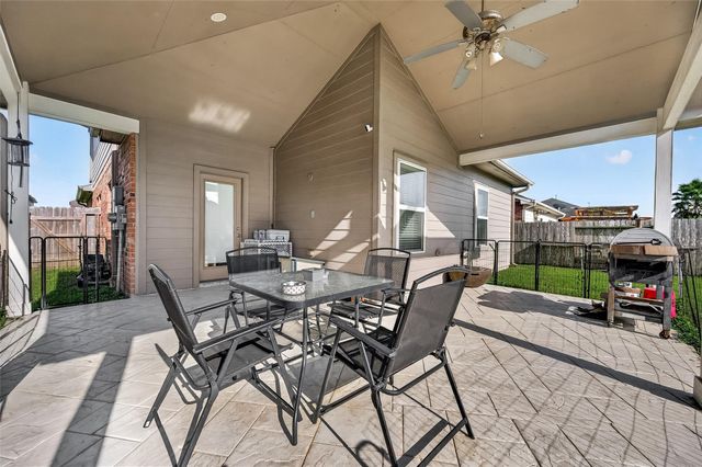 8 Desert Sun Court, Manvel, TX 77578