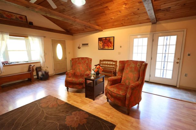 1001 Woodstock Road, Hartford, VT 05001