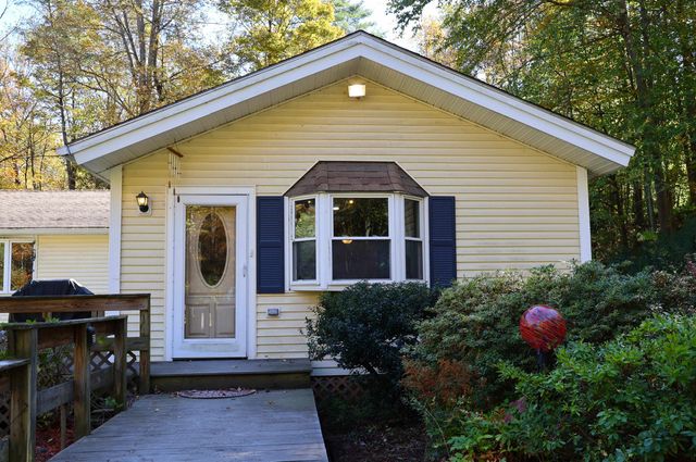 1001 Woodstock Road, Hartford, VT 05001