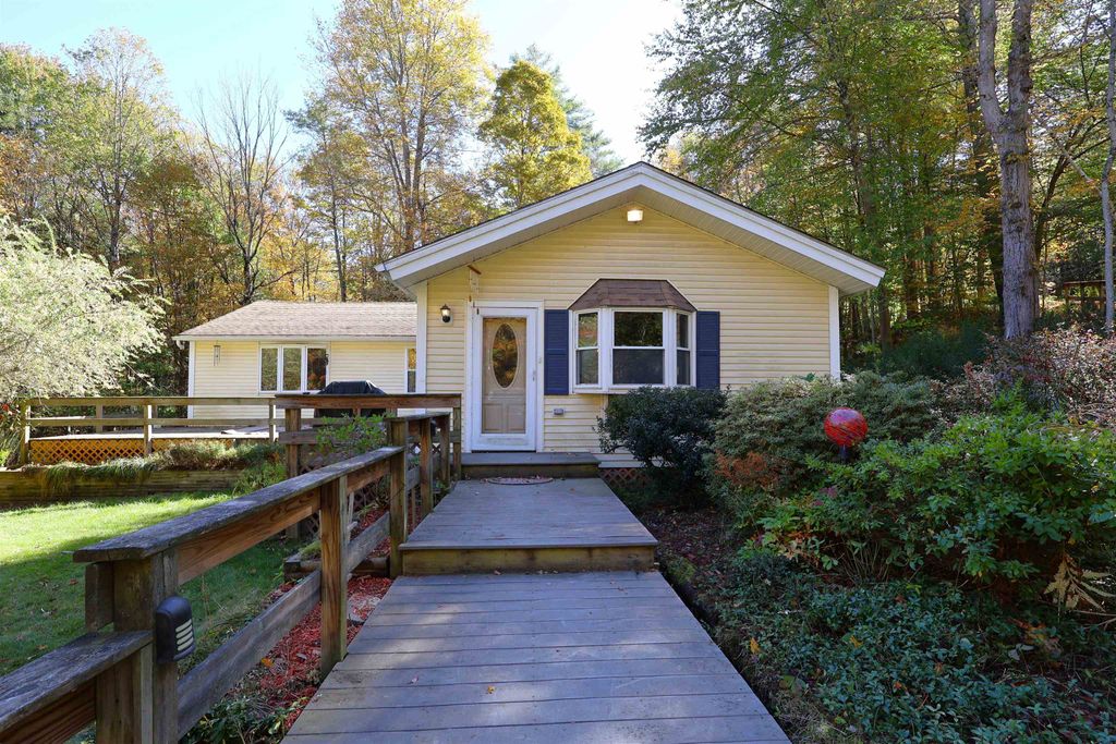 1001 Woodstock Road, Hartford, VT 05001