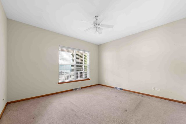 102 Hitching Post Lane, Grayslake, IL 60030