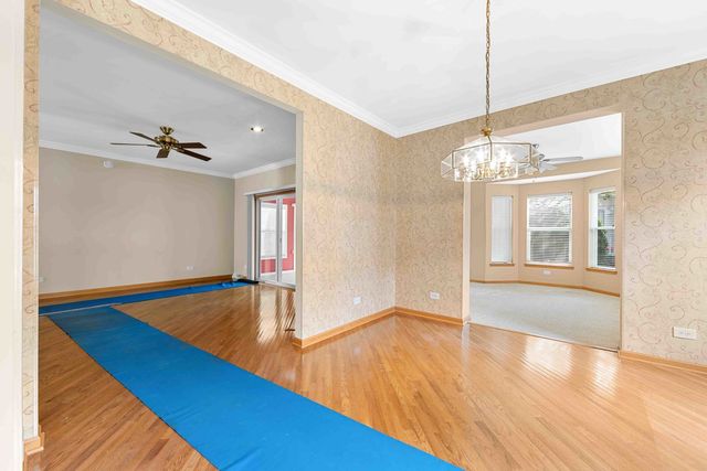 102 Hitching Post Lane, Grayslake, IL 60030