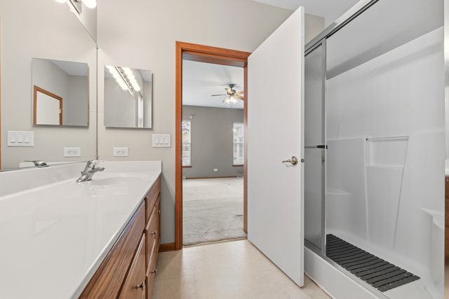 102 Hitching Post Lane, Grayslake, IL 60030