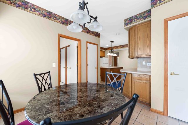 102 Hitching Post Lane, Grayslake, IL 60030