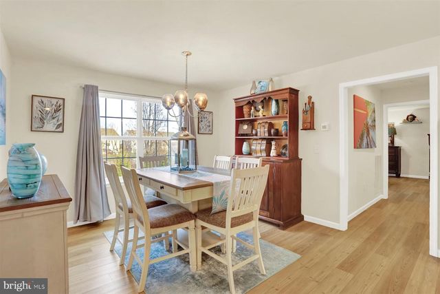 2075 SPRING WOOD LANE, Mechanicsburg, PA 17055