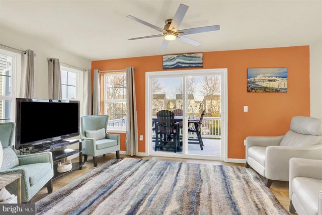 2075 SPRING WOOD LANE, Mechanicsburg, PA 17055